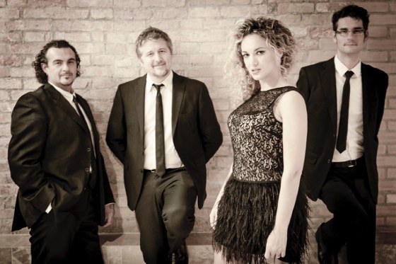 Quartetto — voce, tastiere, basso, batteria